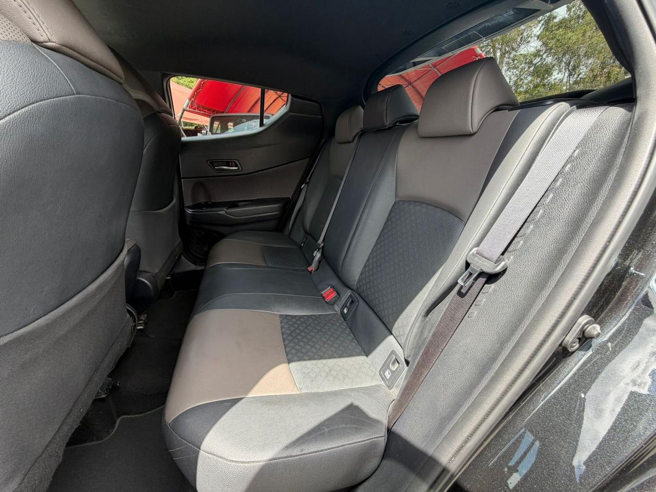 Toyota C-HR 1.8 Hybrid E-CVT Lounge
