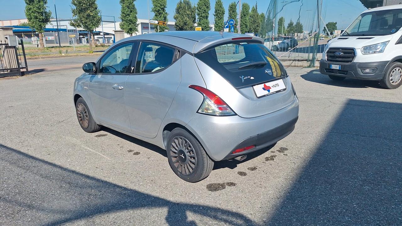 Lancia Ypsilon 1.2 69 CV 5 porte Elefantino