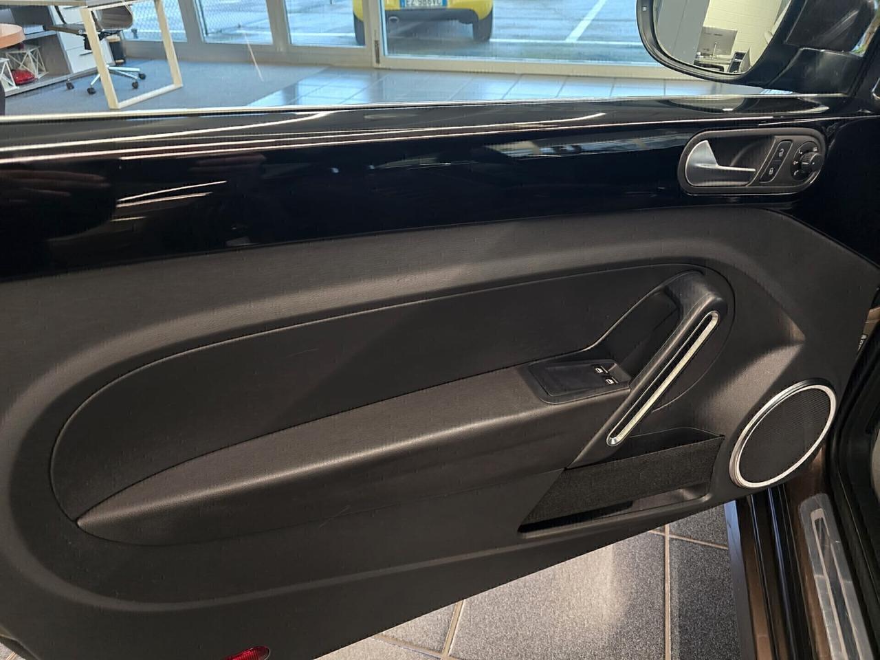 Vw Maggiolino 2.0 TDI DSG 140cv R-Line 2013