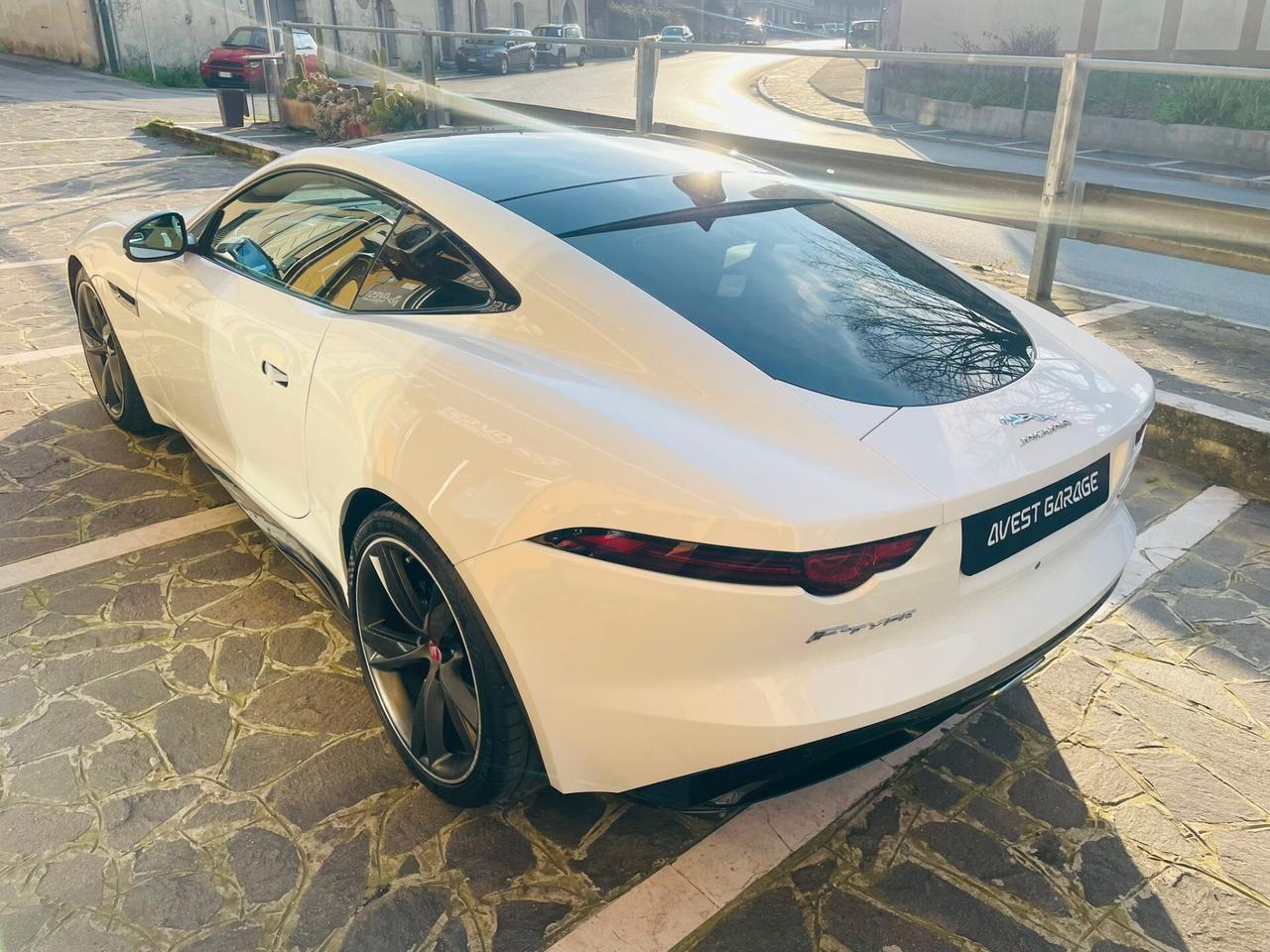 Jaguar F-Type 2.0 aut. Coupé R-Dynamic