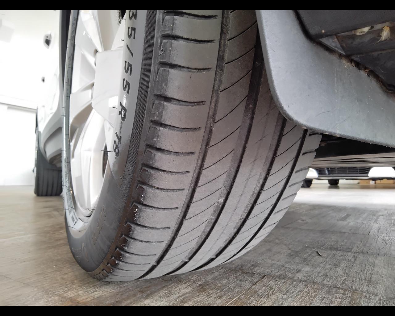 VOLVO XC40 - XC40 1.5 t2 Momentum Pro my21
