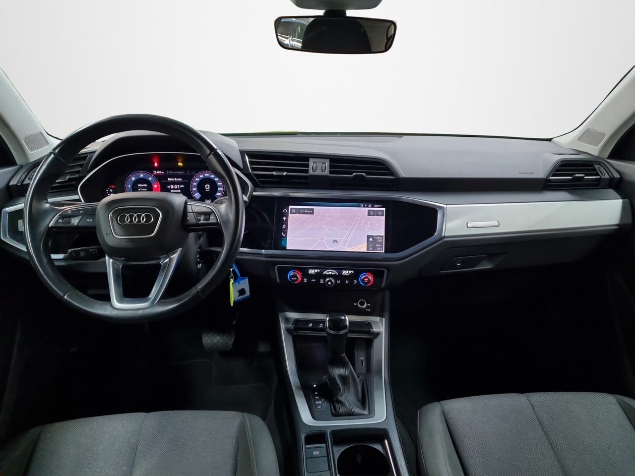 Audi Q3 35 TDI S tronic Business