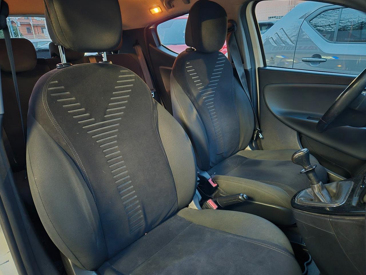 Lancia Ypsilon 1.2 69 CV 5 porte GPL Ecochic Silver