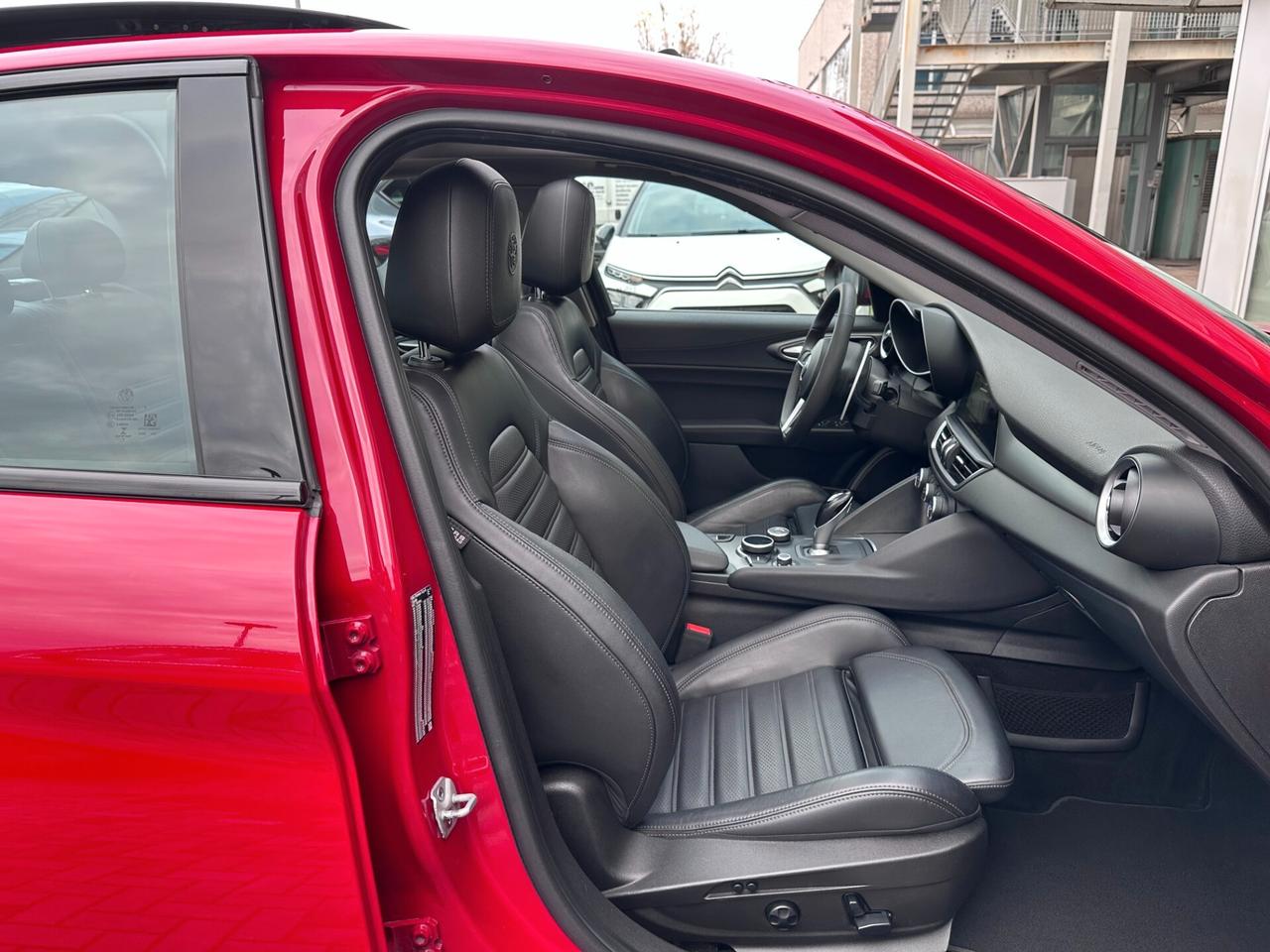 AlfaRomeo Giulia 2.2d 210CV Q4 VELOCE EURO6D TETTO APRIBILE! PELLE