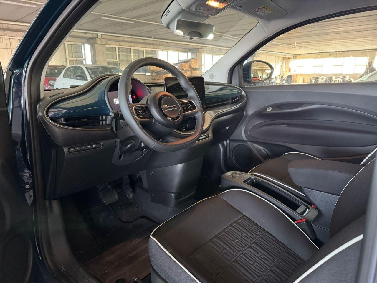 FIAT 500e - 500e 42 kWh