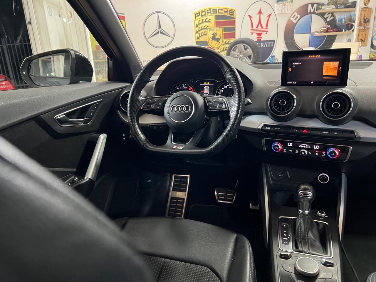 Audi Q2 30 TDI S tronic Identity Black S Line