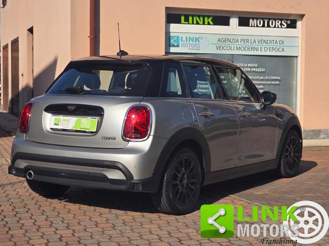 MINI Cooper 1.5 Cooper Essential 5 porte