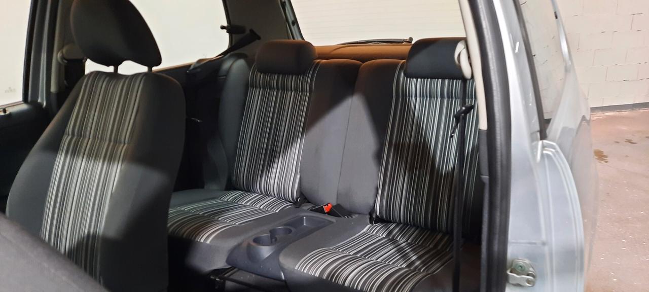 Volkswagen Fox 1.4 Sport BiFuel G