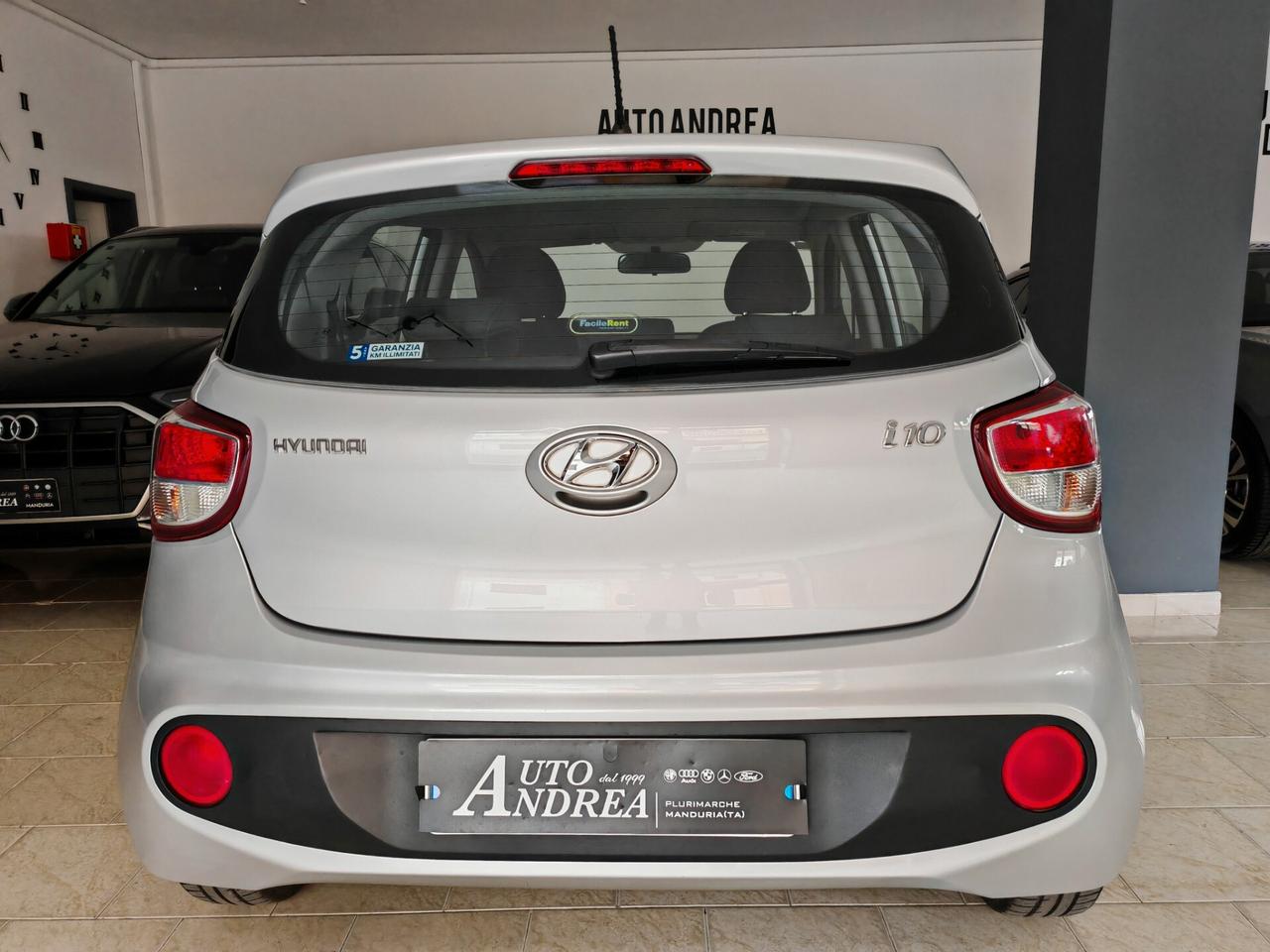 Hyundai i10 1.0 Benzina full optional 2019