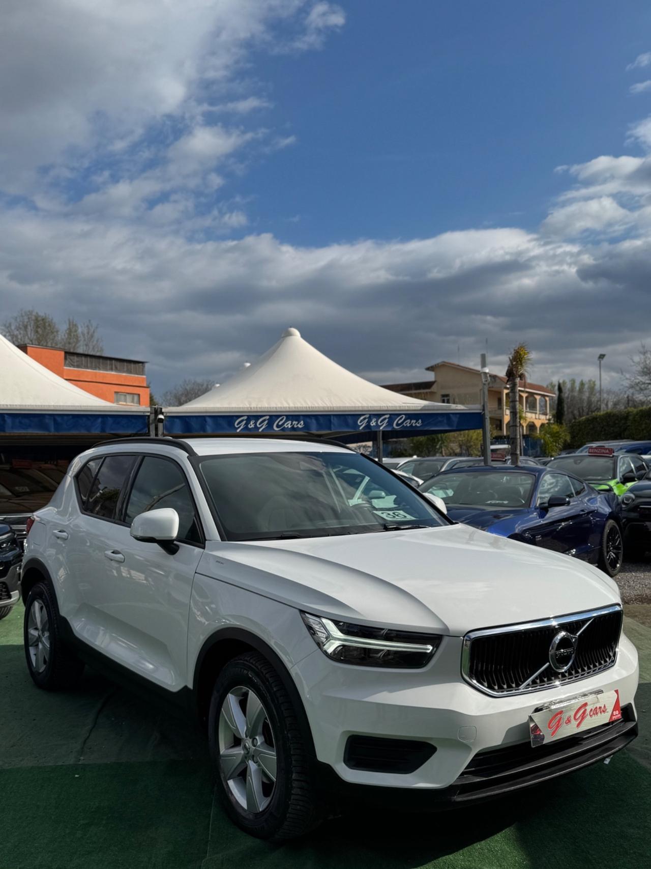 Volvo XC40 D3 AWD Geartronic Momentum Pro