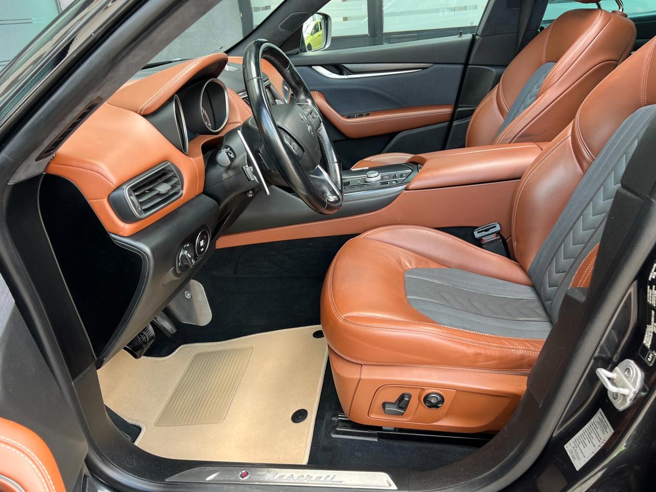 Maserati Levante AWD GRANLUSSO / UNICO PROPRIETARIO