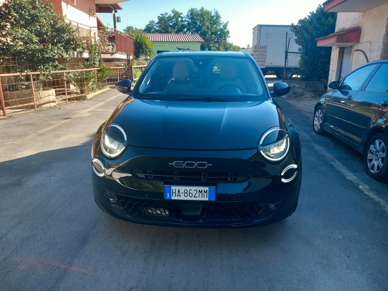 600 Hybrid 110 CV DCT MHEV La Prima II