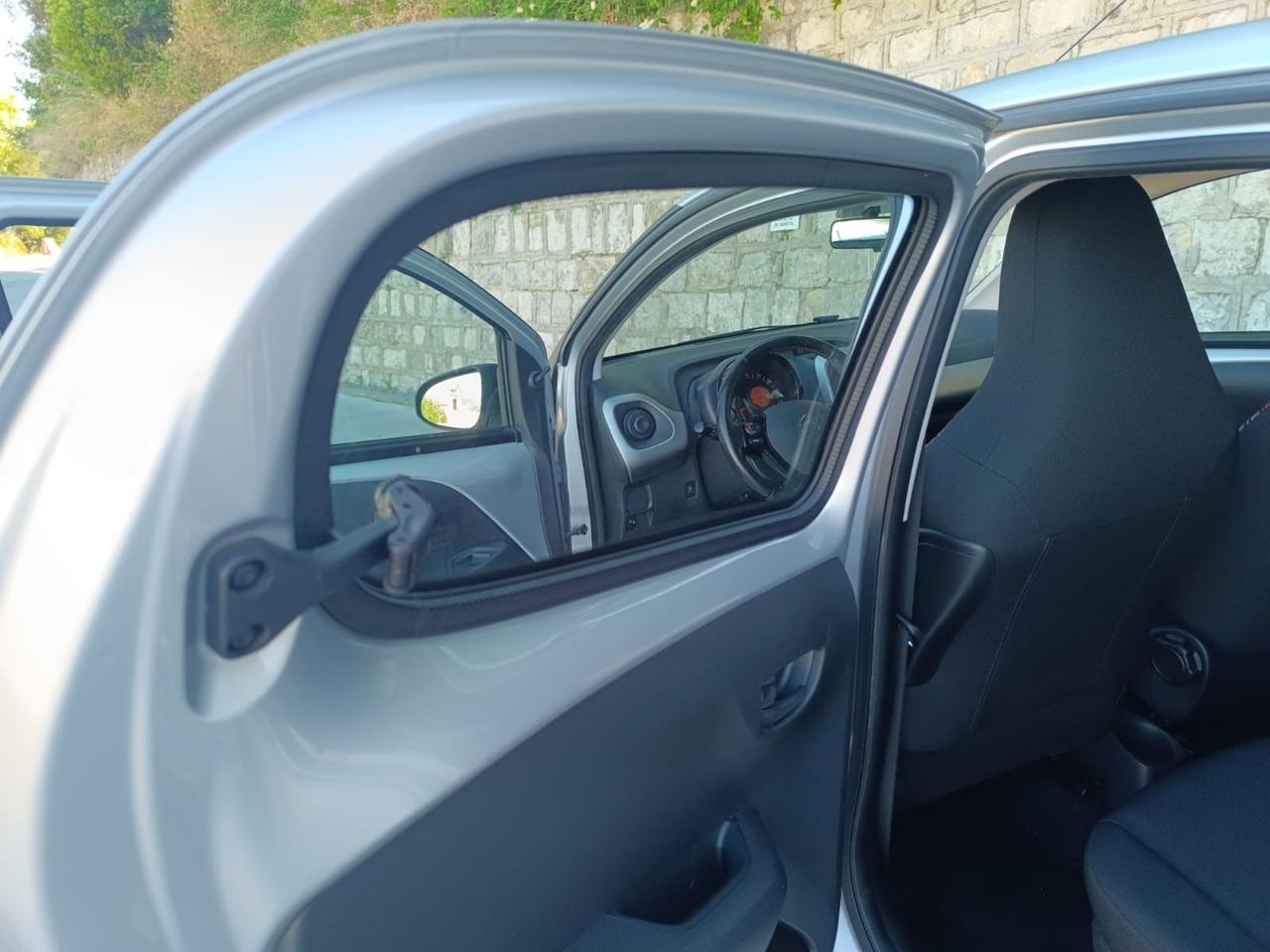 Citroen C1 VTi 68 ETG 5 porte Cambio Automatico