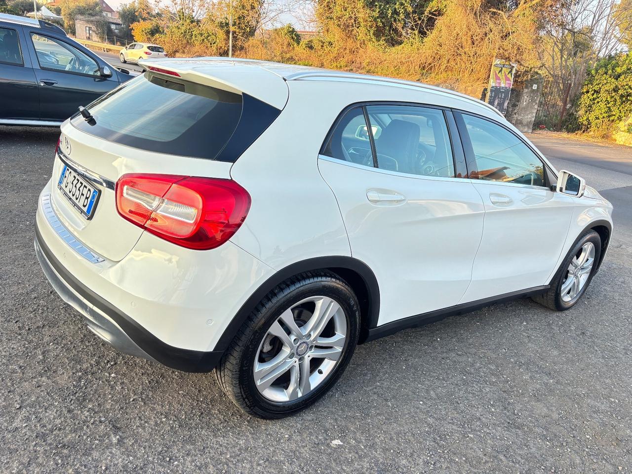 Mercedes-benz GLA 180 d Premium