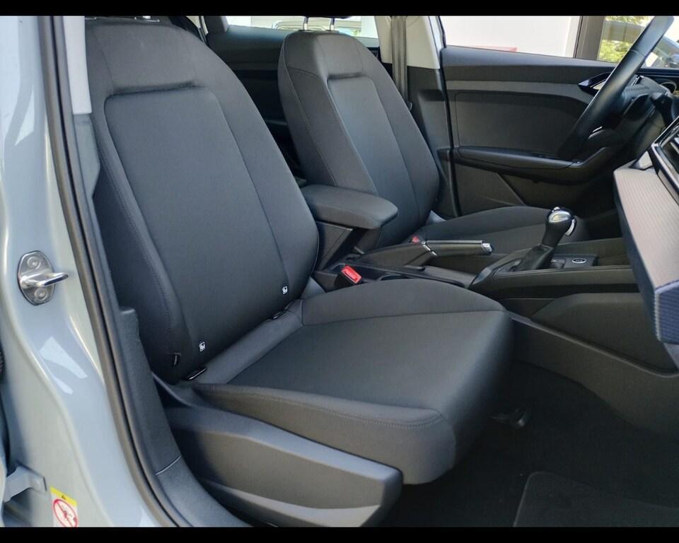 Audi A1 30 1.0 TFSI Identity Contrast S tronic