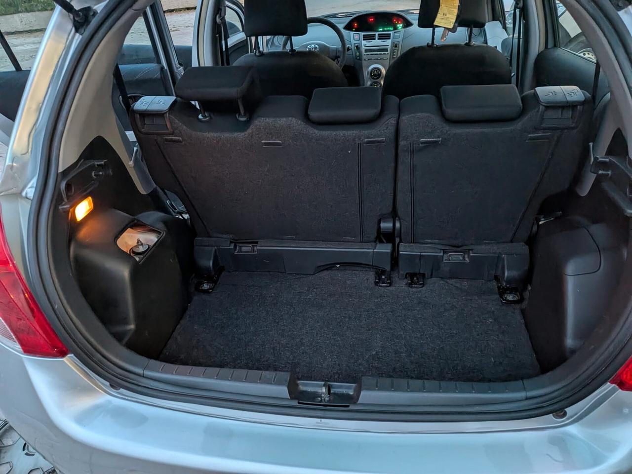 Toyota Yaris 1.0 3 porte Now