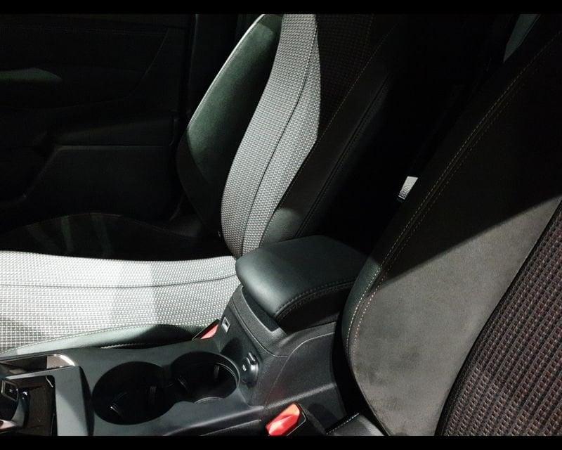 DS DS3 Crossback Hybrid 136 Étoile