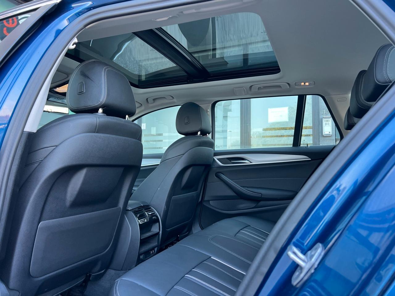 Bmw 530e xDrive Luxury Plug-in/13.000km! IVA ESPOSTA