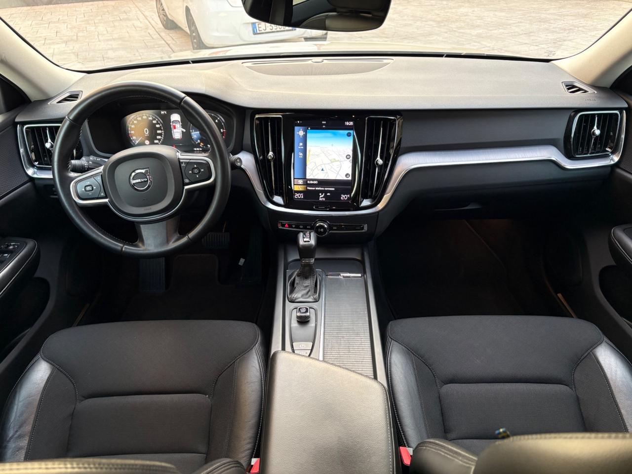 Volvo V60 D4 190cv virtual cockpit automatico