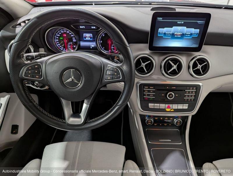 Mercedes-Benz GLA 220 d AUTOMATIC 4MATIC SPORT