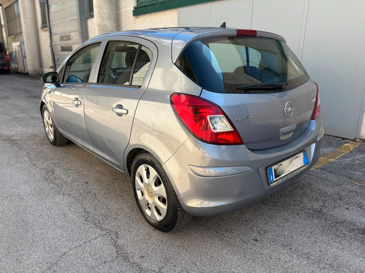 Opel Corsa 1.2 80CV 5 porte GPL OK NEOPATENTATI