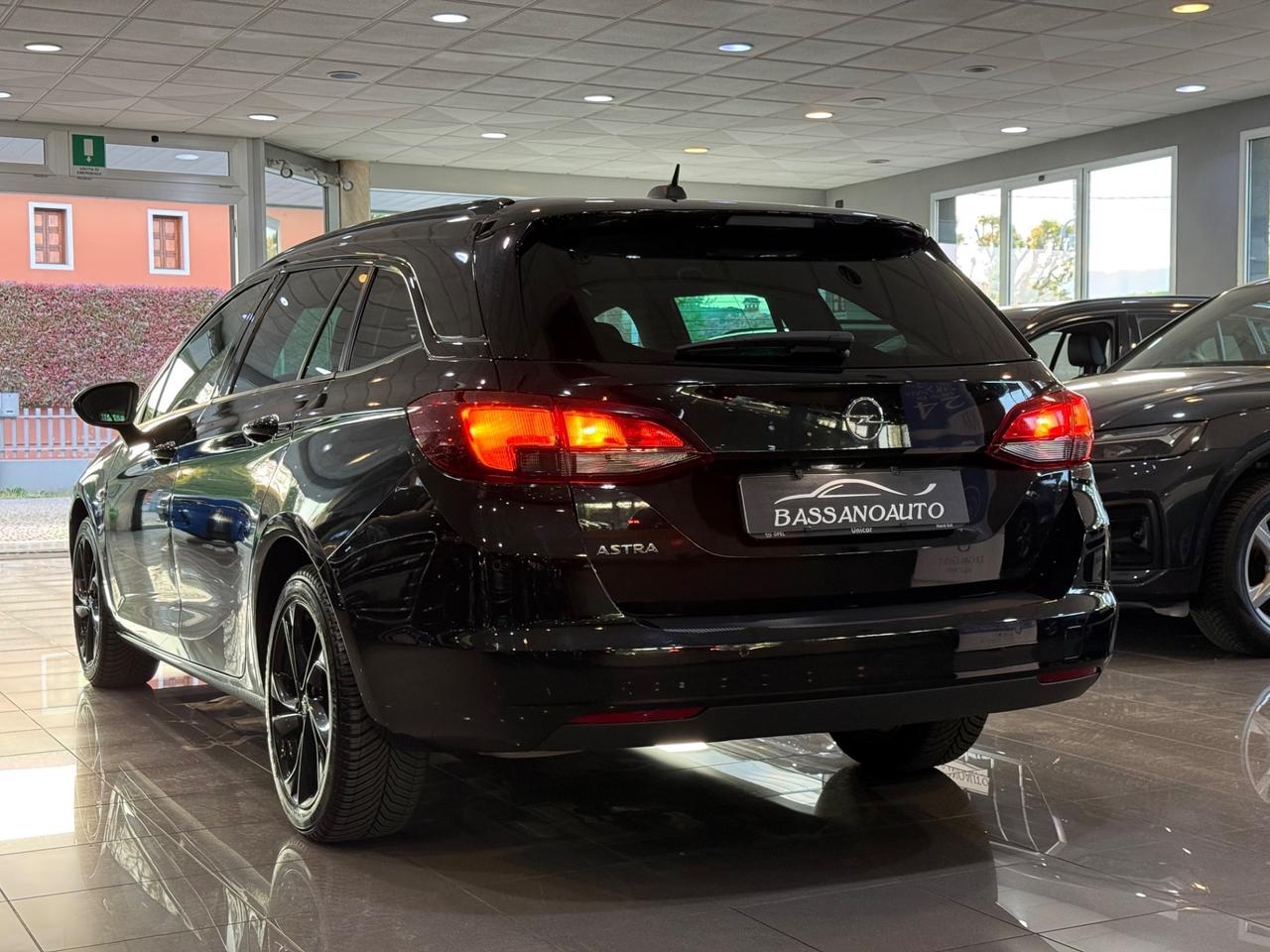 Opel Astra Sports Tourer 1.2 t 2020 70.000 KM!!!