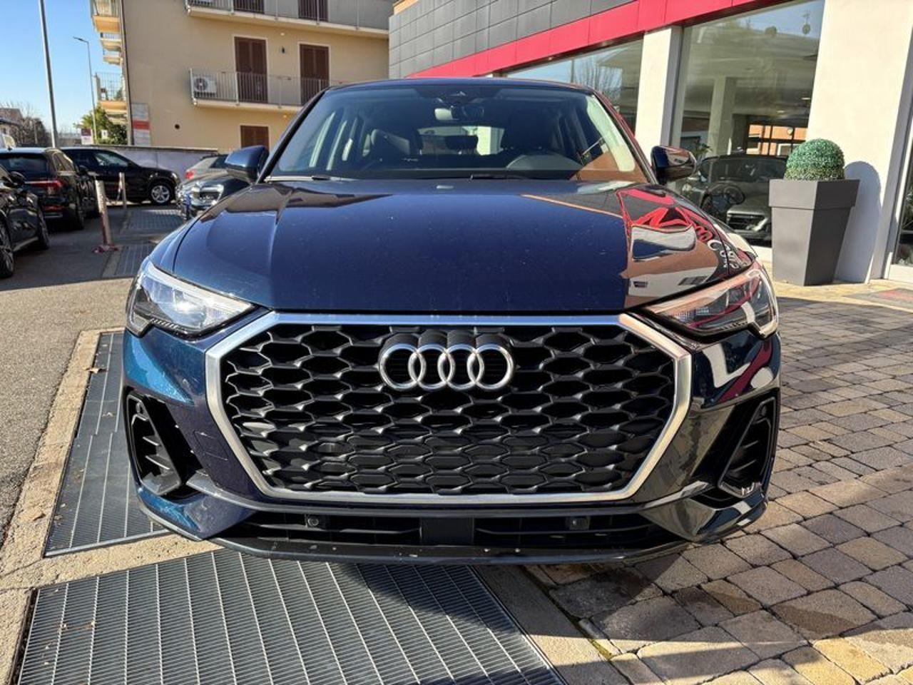 Audi Q3 35 TFSI LED-PELLE-NAVI-18"