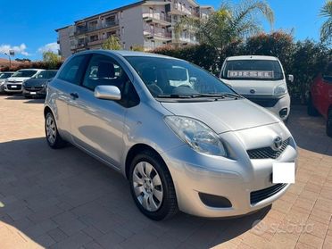 Toyota Yaris "Finanziabile Senza Busta Paga"