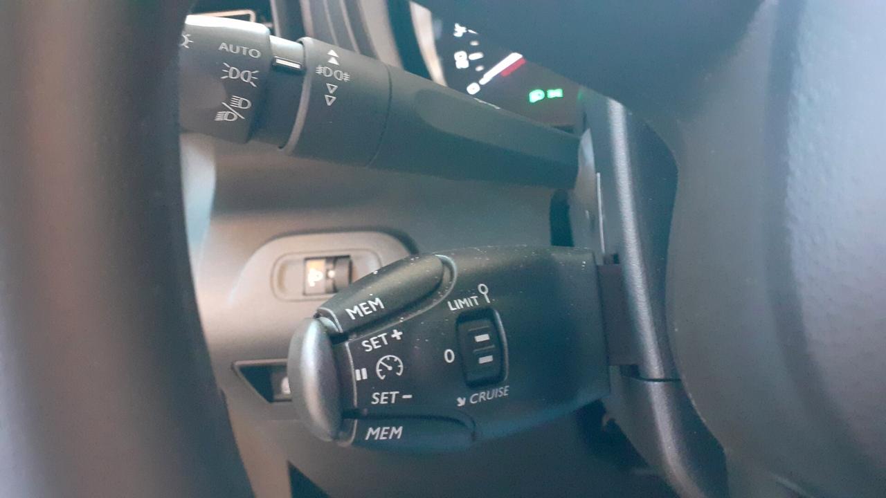 Berlingo benzina trasporto disabili pedana €6
