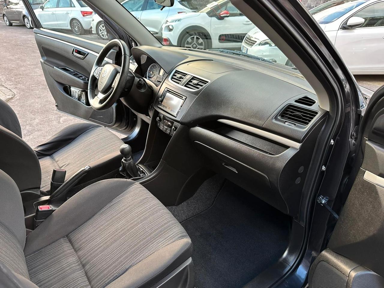 Suzuki Swift 1.3 DDiS 5 porte B-Top Bi-Color