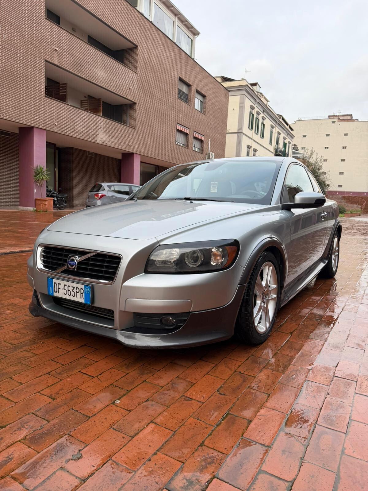 Volvo C30 2.4 D5 aut. R-DESIGN