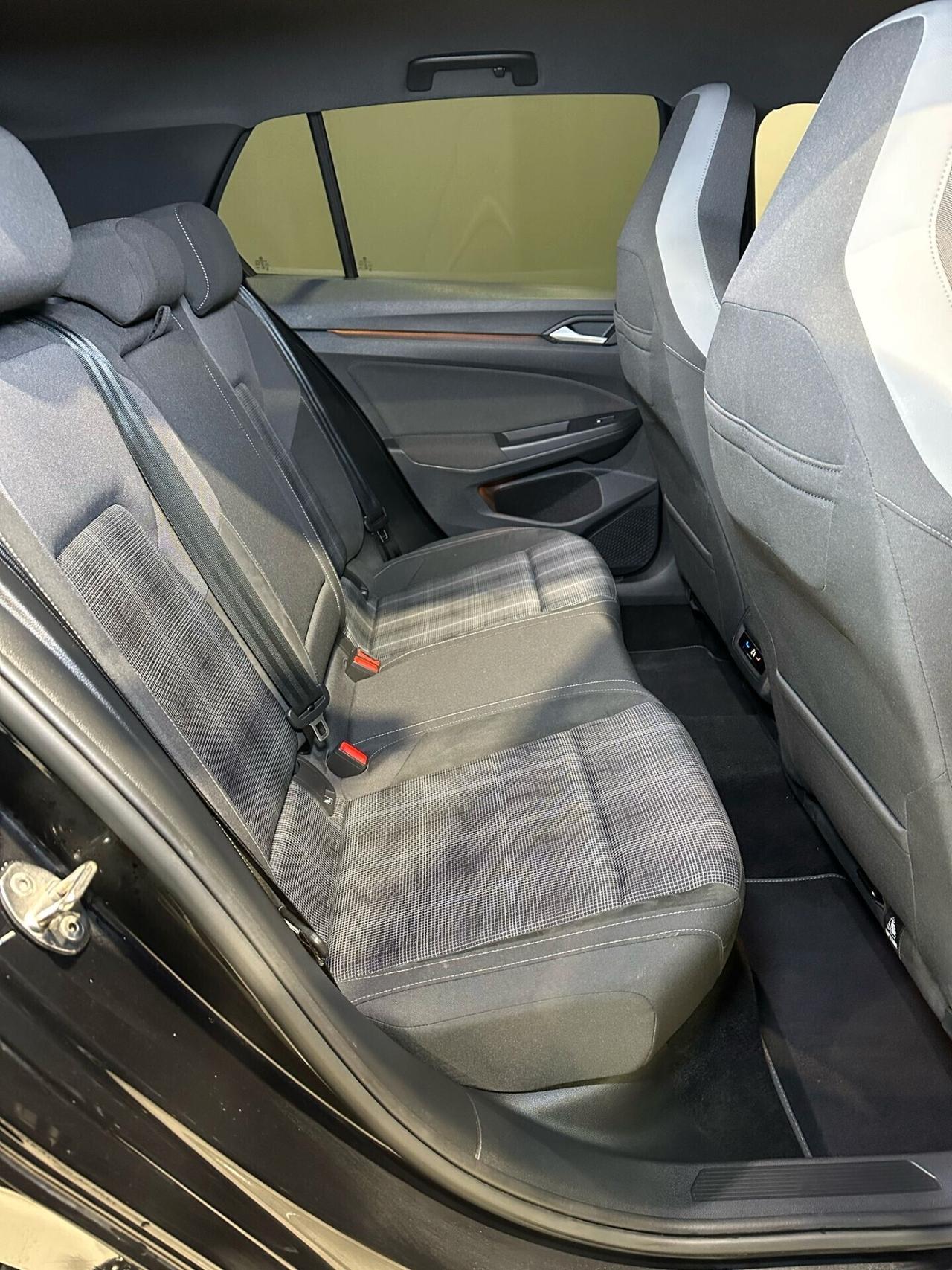 Volkswagen Golf 2.0 TDI GTD DSG