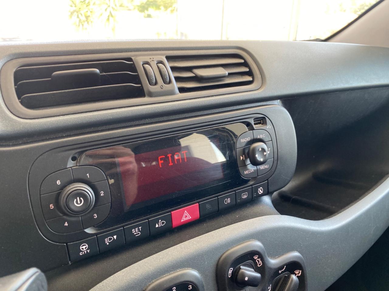 Fiat Panda 1.2 69cv LOUNGE BLUETOOTH/CLIMA2020