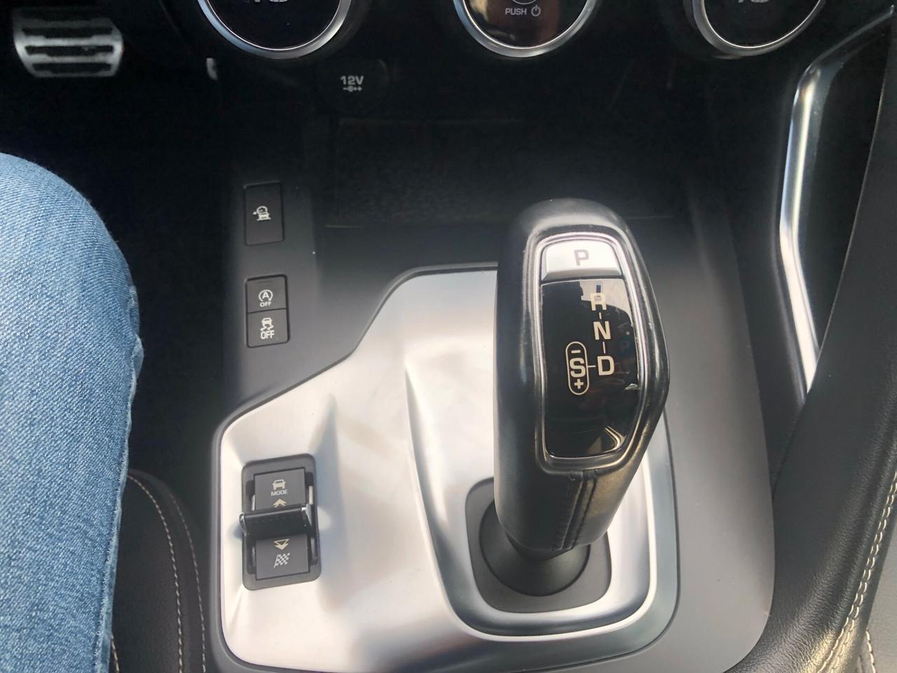 Jaguar E-Pace 2.0D 180 CV AWD aut. R-Dynamic