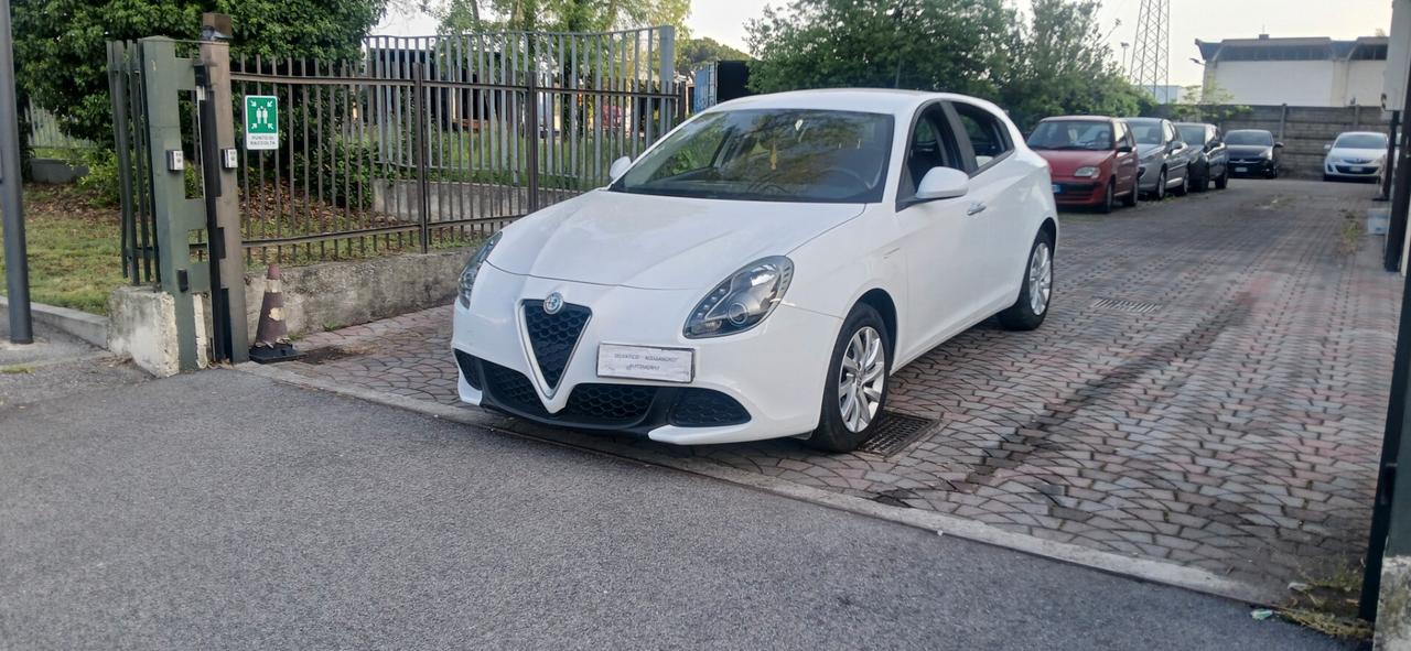 Alfa Romeo Giulietta 1.6 JTDm 120 CV neopatentati
