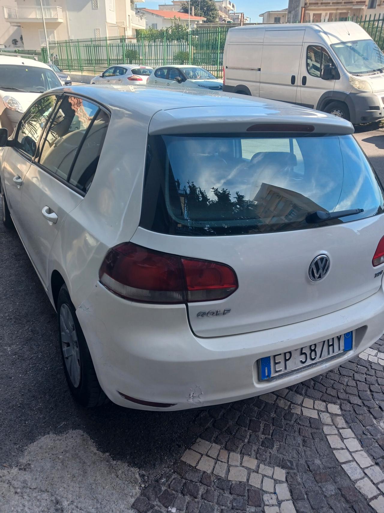 Volkswagen Golf 1.6 TDf