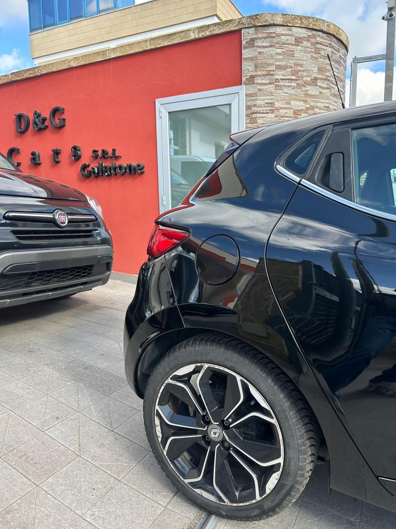 Renault Clio 1.5 dCi Costume National-2015 NAVI/LED/16"