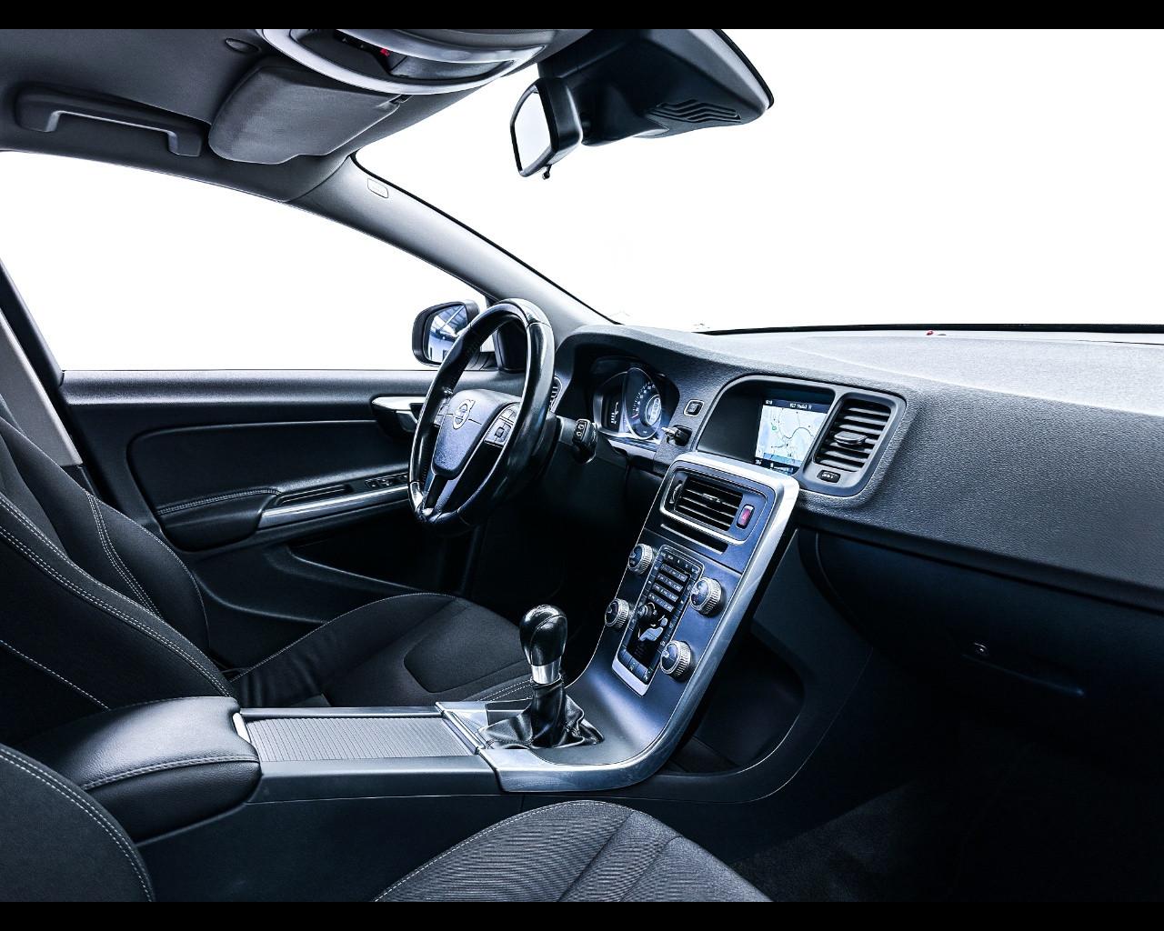 VOLVO V60 (2010-2018) - V60 D2 1.6 Momentum