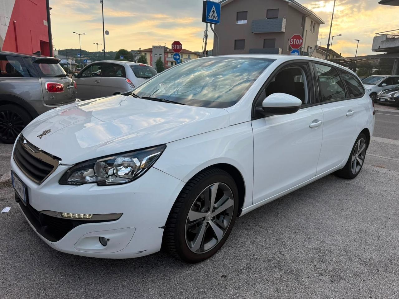 Peugeot 308 BlueHDi 120 S&S SW Business