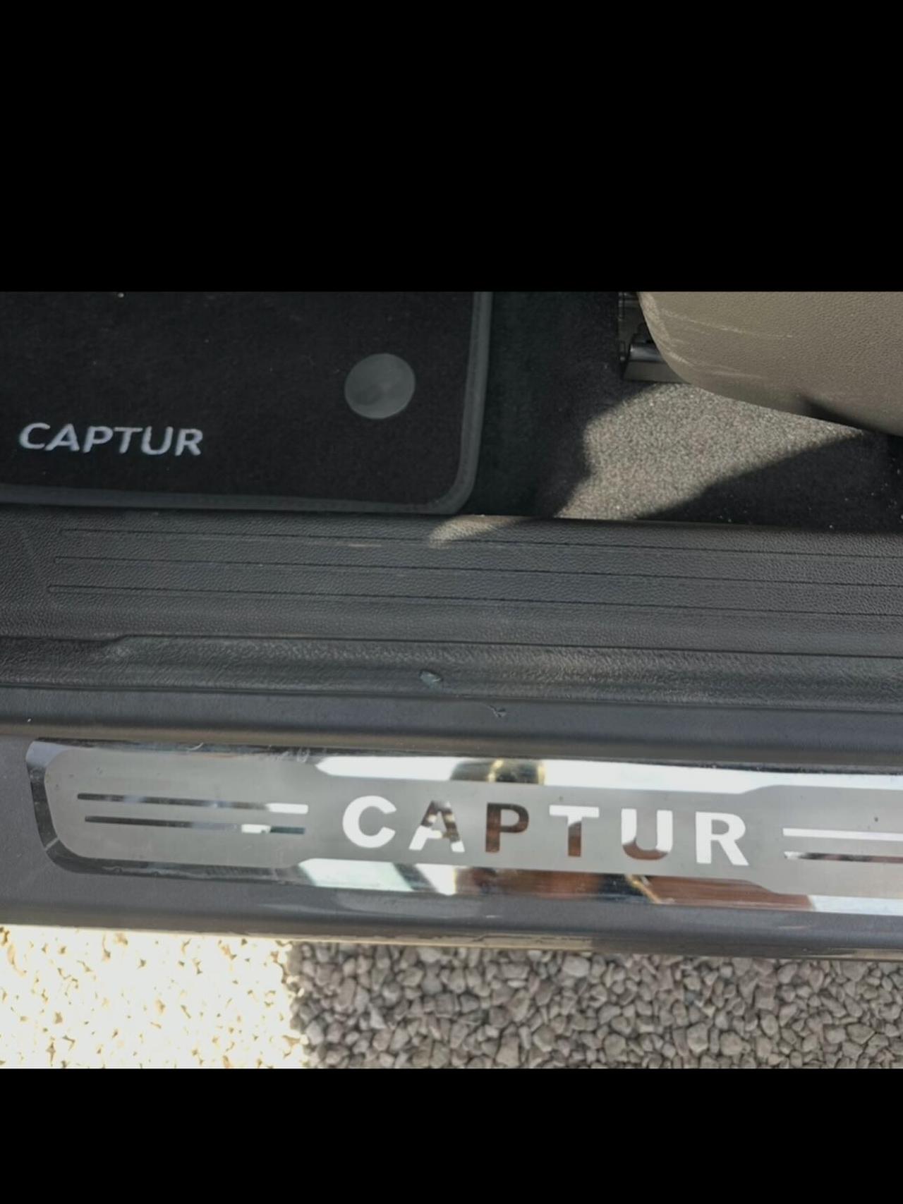 Renault Captur Plug-in Hybrid E-Tech 160 CV Initiale Paris