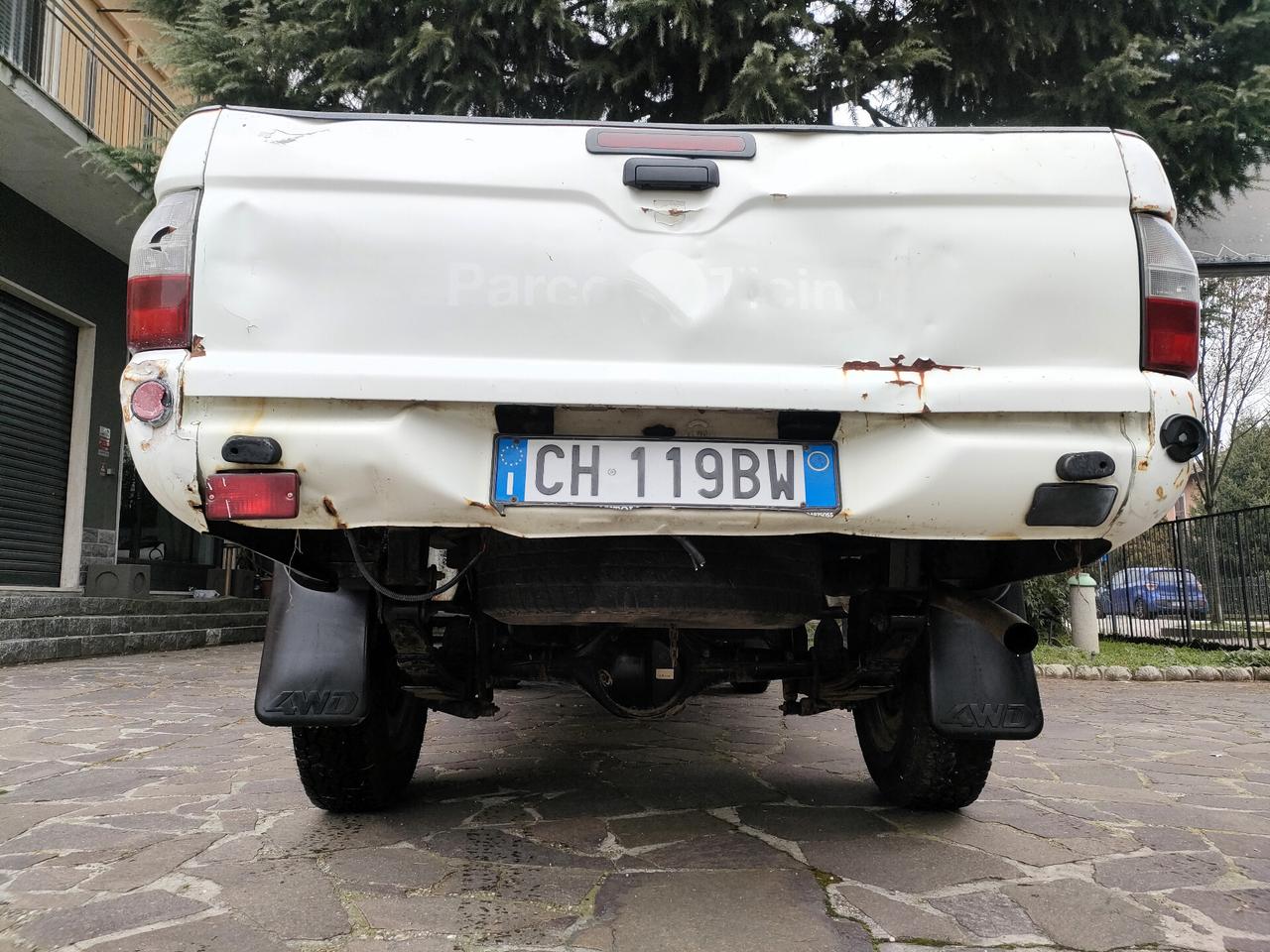 Mitsubishi L200 2.5 TDI 4WD Double Cab