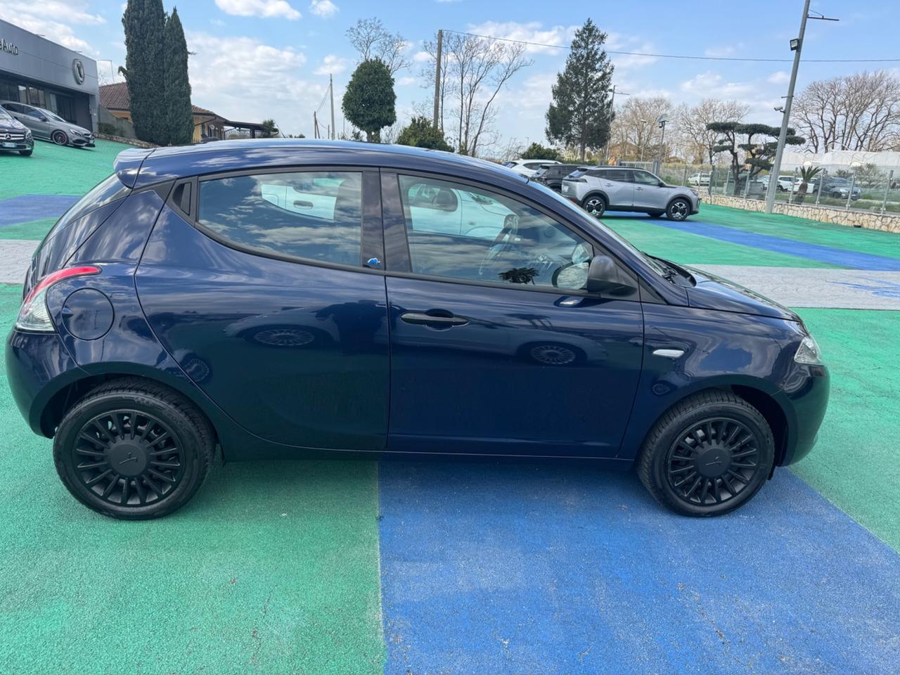 Lancia Ypsilon 1.2 69 CV 5 porte GPL Ecochic Monogram