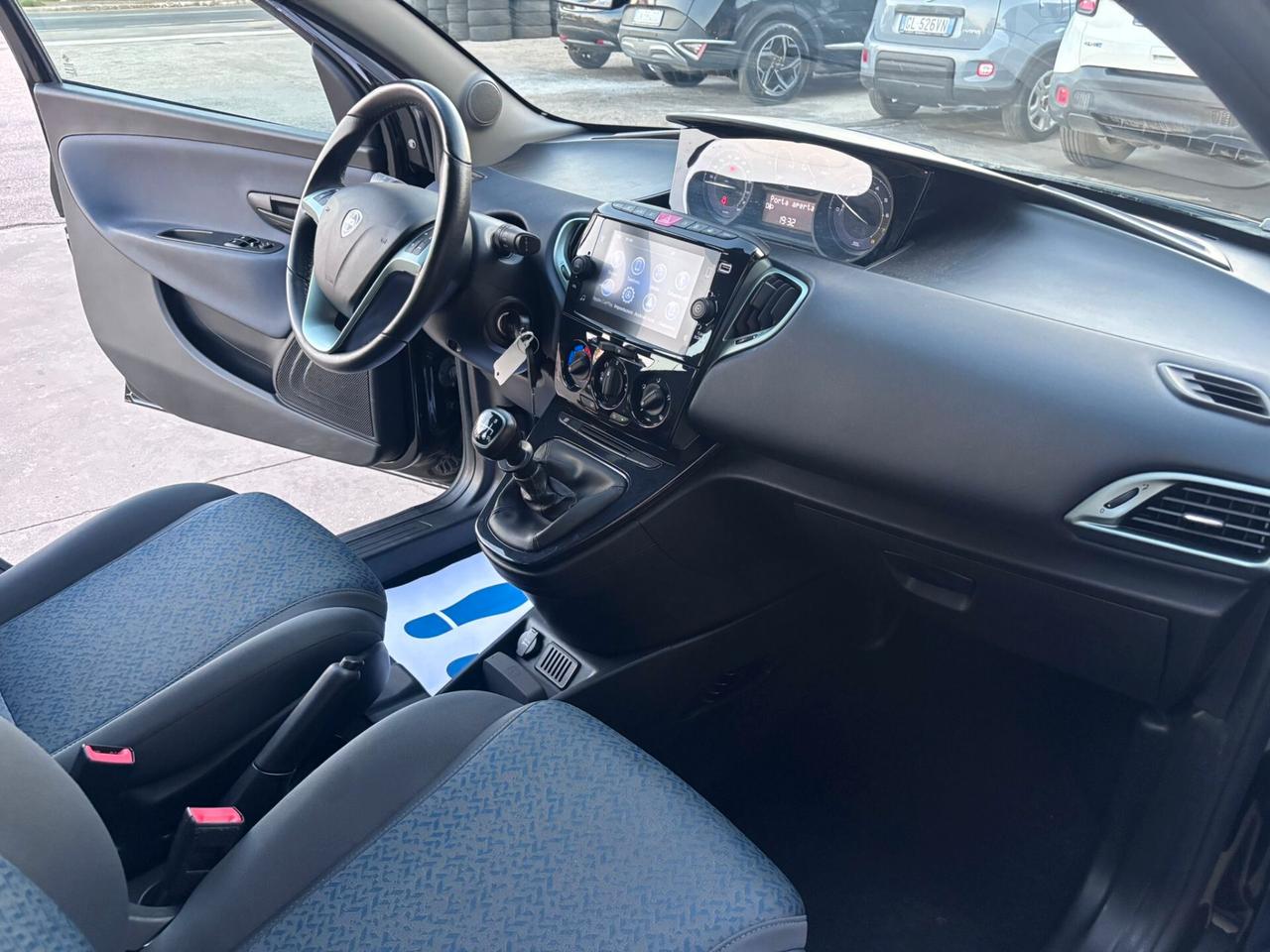 Lancia Ypsilon 1.0 FireFly 5 porte S&S Hybrid Gold PREZZO PROMO