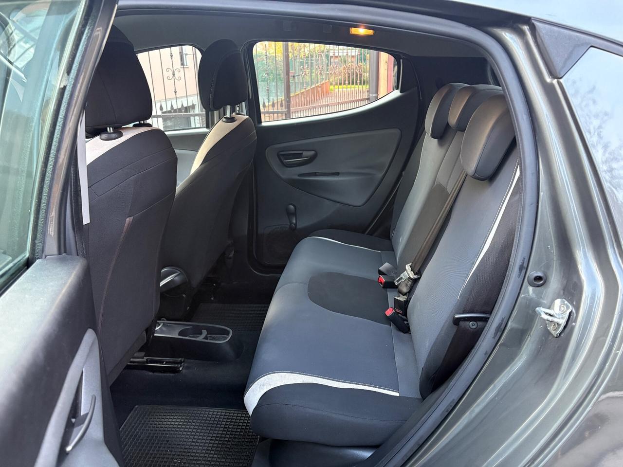 Lancia Ypsilon 1.2 BENZINA 2014 NEOPATENTATI