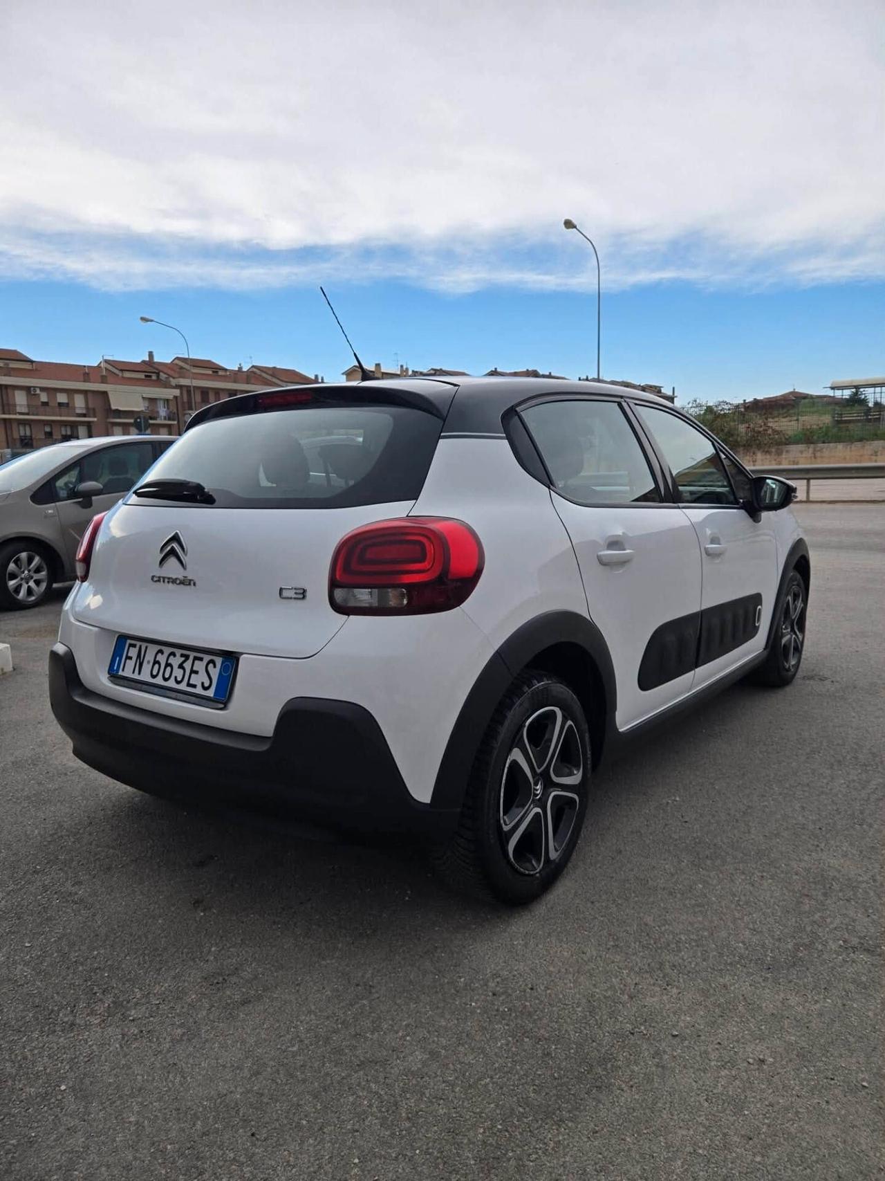 Citroen C3 PureTech 82 GPL Shine