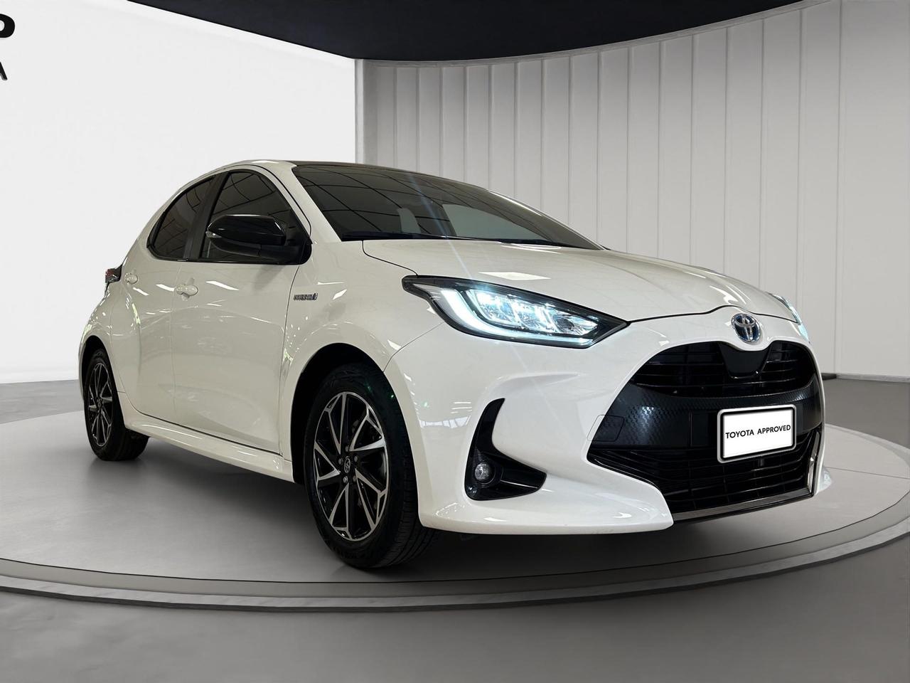 Toyota Yaris 1.5h Lounge