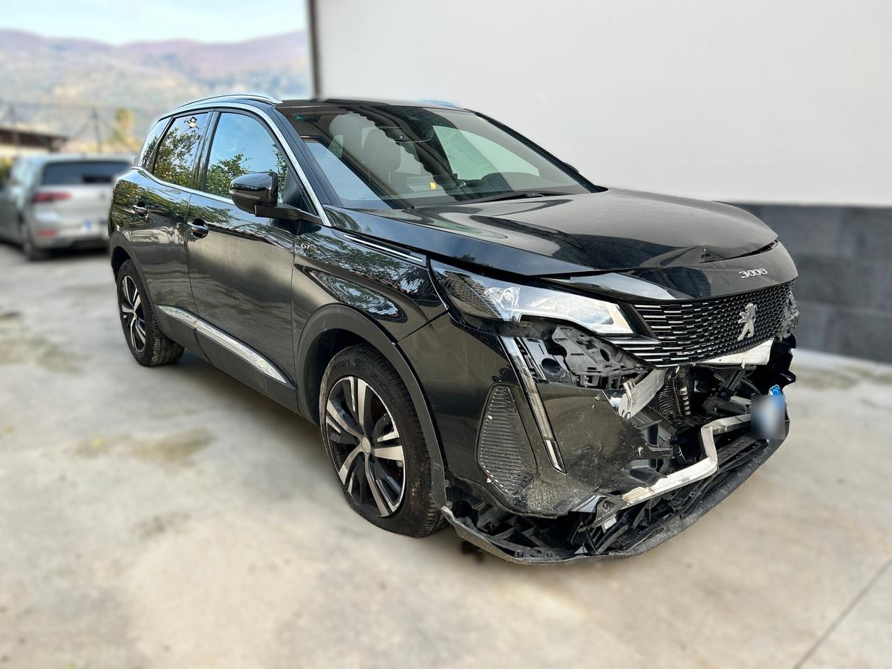 Peugeot 3008 1.5 HDi 130 EAT8 - 2022 Incidentata
