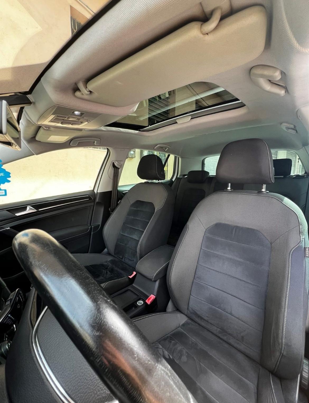 Volkswagen Golf 7 1.6 TDI con tettuccio apribile