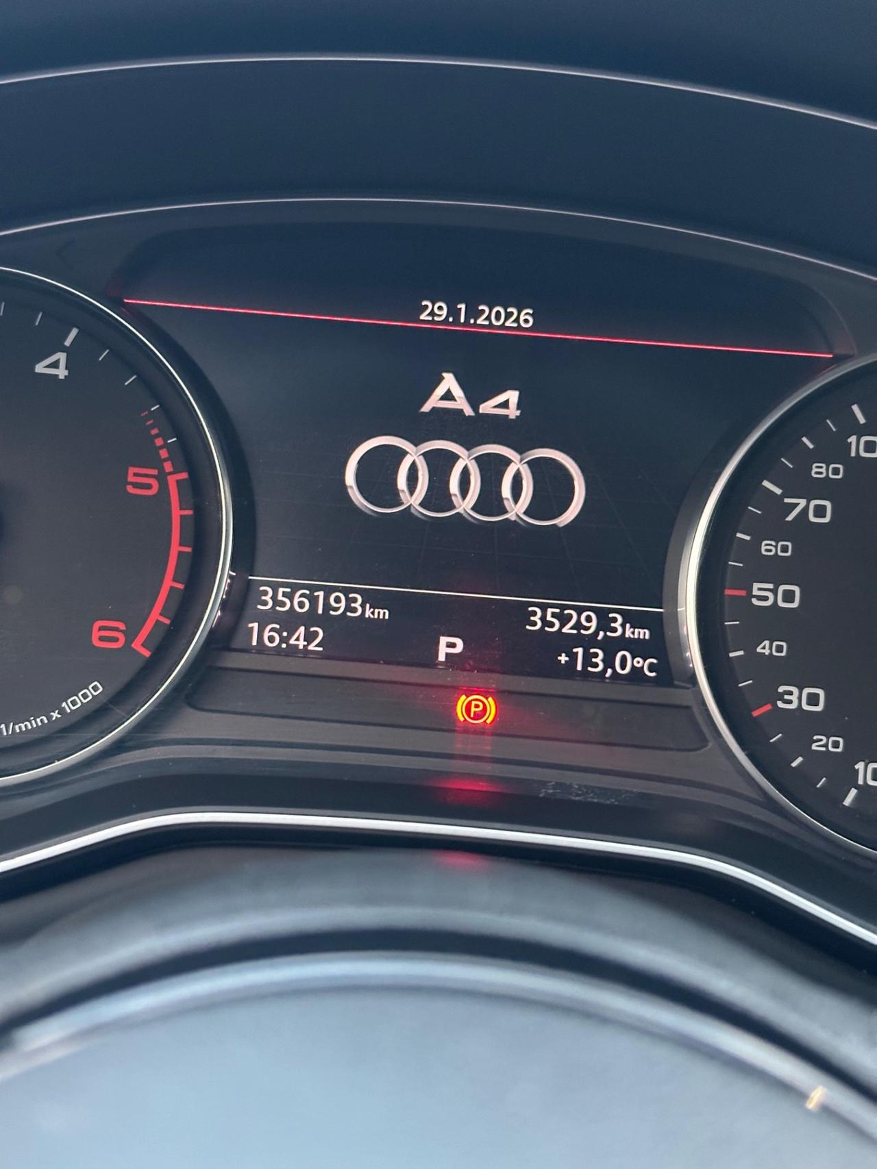 Audi A4 2.0 TDI 122 CV S tronic line edition