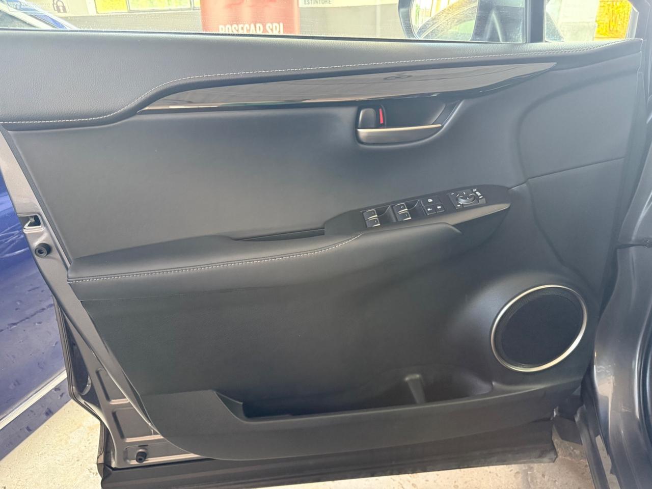 Lexus NX 300h Hybrid Business
